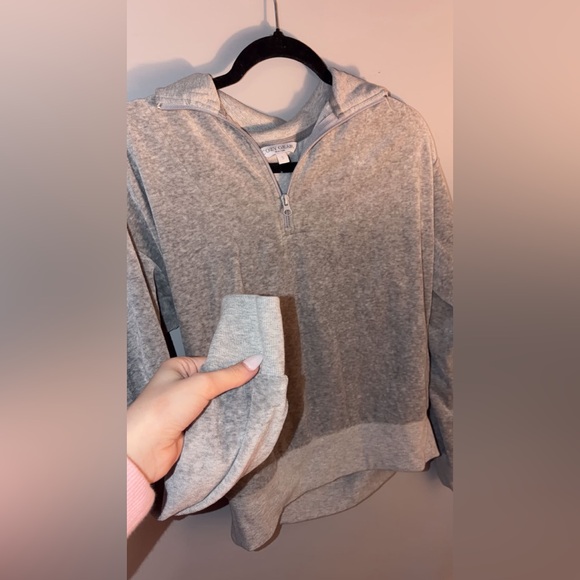 Quarter zip - Picture 3 of 4